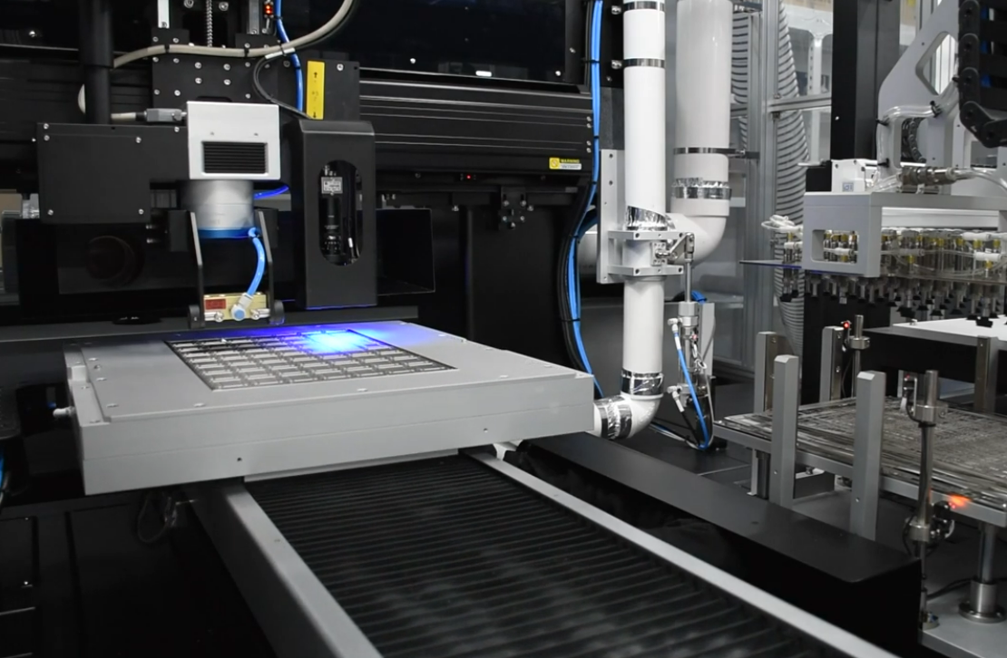 UV metal Sheet Cutting (金属切割机)